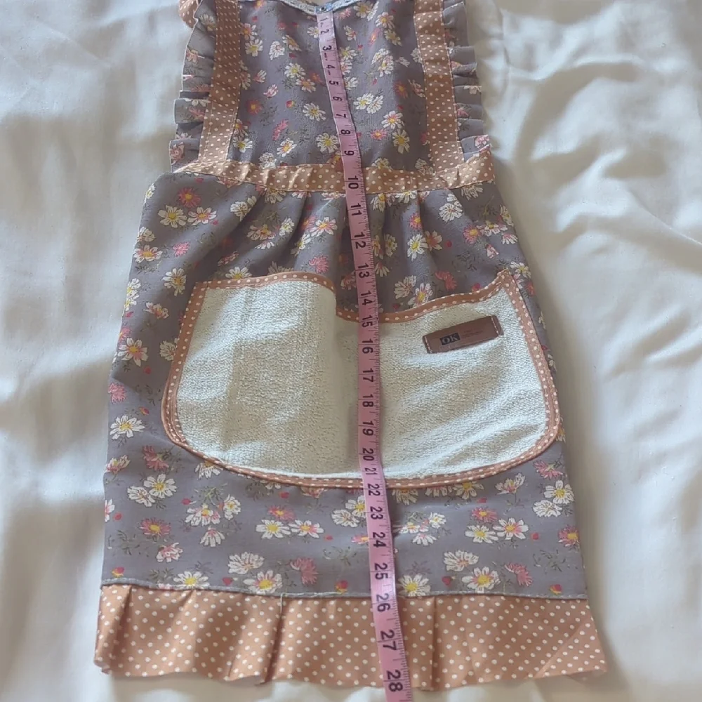 Apron Vintage-inspired Floral Bib Style w/ Tie Back